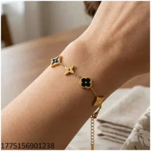 Crests of Waves Golden Bracelet 18cm