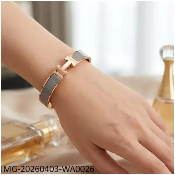 13 Violet Hill Bracelet